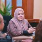 Wakil Gubernur NTB, Indah Dhamayanti Putri, memimpin rapat koordinasi bersama Bappeda NTB, Dinas PUPR NTB, dan Balai Prasarana Permukiman Wilayah NTB guna memastikan validasi data penerima Program BSPS agar penyaluran bantuan tepat sasaran.