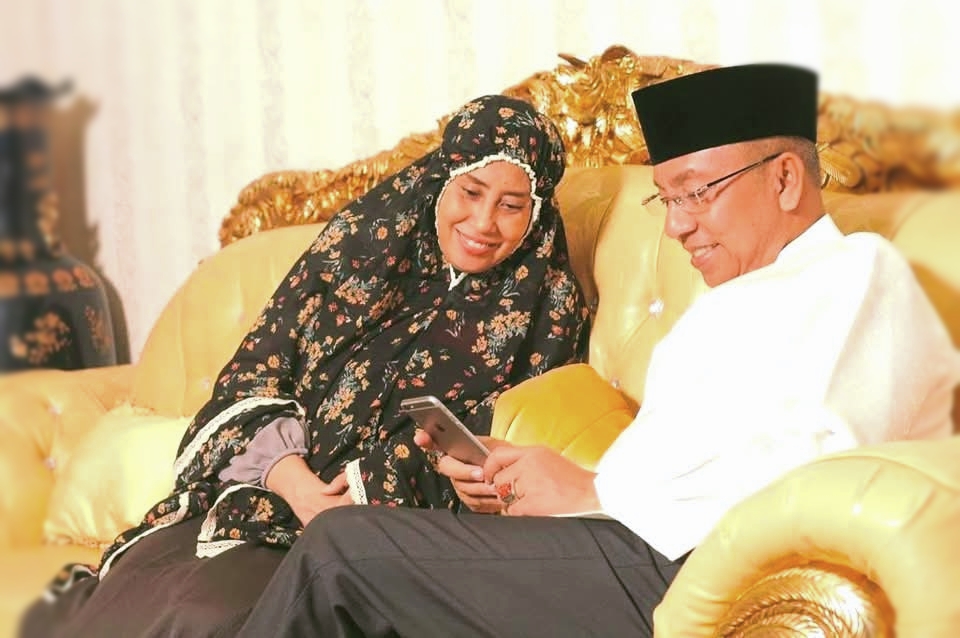 Wali Kota Bima H. Arahman H. Abidin menyampaikan klarifikasi terkait isu viral dugaan pemberian jabatan strategis kepada istri dan anggota keluarganya di Pemerintah Kota Bima.