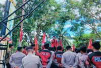Ketua Umum PC IMM Dompu, Amin Rais, menyampaikan tuntutan organisasi menjelang aksi unjuk rasa di depan Polres Dompu yang mendesak pengusutan tuntas kasus dugaan pengeroyokan di Temba Lae serta pemberantasan jaringan Narkotika.