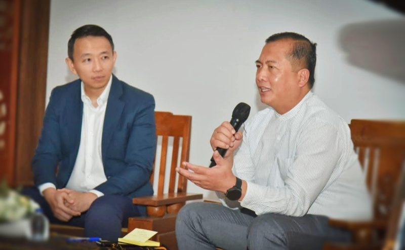Gubernur NTB Lalu Muhamad Iqbal menyampaikan paparan saat menjadi narasumber dalam Lombok Sustainability Tea Talk 2026 di STP Mataram. Dalam forum tersebut, Gubernur menegaskan arah baru pembangunan pariwisata NTB yang berfokus pada quality tourism berbasis keberlanjutan.