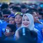 Di tengah ribuan peserta Pocari Sweat Run Sunset 2026 di kawasan The Mandalika, Wakil Gubernur NTB Hj. Indah Dhamayanti Putri atau yang akrab disapa Umi Dinda turut ambil bagian sebagai peserta, menunjukkan dukungan Pemerintah Provinsi NTB terhadap pengembangan sport tourism sekaligus menyemarakkan ajang lari internasional tersebut.