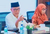 Ketua KPU Provinsi NTB Muhammad Khuwailid memimpin Rapat Pleno Rekapitulasi Daftar Pemilih Berkelanjutan (DPB) Semester I Tahun 2026 yang menetapkan sebanyak 4.173.790 pemilih di Nusa Tenggara Barat, didampingi jajaran KPU serta dihadiri Bawaslu NTB, perwakilan partai politik, Dukcapil, Kesbangpoldagri, dan KPU kabupaten/kota se-NTB.