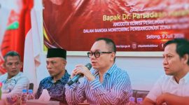 Anggota KPU RI Divisi Sumber Daya Manusia, Parsadaan Harahap, saat melakukan kunjungan kerja ke KPU Kabupaten/Kota di Pulau Lombok dan mengapresiasi berbagai inovasi pelayanan publik yang tetap berjalan di tengah kebijakan efisiensi anggaran.