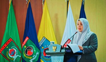Wakil Gubernur NTB Hj. Indah Dhamayanti Putri memaparkan KUA-PPAS APBD 2027 dalam Rapat Paripurna DPRD Provinsi NTB di Mataram.
