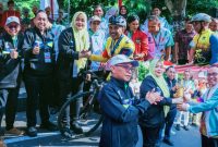 Api Obor Porprov XII NTB 2026 tiba di Kota Mataram setelah menempuh perjalanan dari Kota Bima dan diterima oleh Wakil Gubernur NTB Hj. Indah Dhamayanti Putri, Ketua KONI NTB H. Mori Hanafi, Sekretaris Daerah NTB Abul Chair, serta jajaran Forkopimda