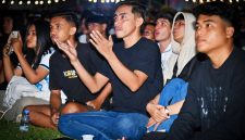 Ribuan masyarakat memadati Halaman Bumi Gora, Kantor Gubernur NTB, saat mengikuti nonton bareng (nobar) Final Piala Dunia FIFA 2026 yang digelar Pemerintah Provinsi NTB dalam suasana aman, tertib, dan penuh kebersamaan.