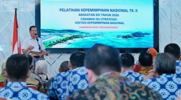 Gubernur NTB Dr. H. Lalu Muhamad Iqbal saat menyampaikan materi pada Pelatihan Kepemimpinan Nasional (PKN) Tingkat II Angkatan XXIII di BPSDM Provinsi NTB, Mataram, Senin (20/7/2026). Gubernur menegaskan Birokrasi harus dibangun di atas Sistem yang kuat dan tidak bergantung pada sosok Pemimpin.