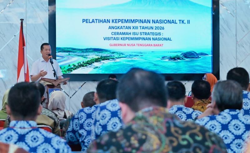 Gubernur NTB Dr. H. Lalu Muhamad Iqbal saat menyampaikan materi pada Pelatihan Kepemimpinan Nasional (PKN) Tingkat II Angkatan XXIII di BPSDM Provinsi NTB, Mataram, Senin (20/7/2026). Gubernur menegaskan Birokrasi harus dibangun di atas Sistem yang kuat dan tidak bergantung pada sosok Pemimpin.