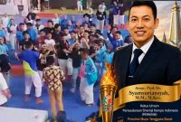 Ketua Umum PERKEMI NTB Assoc. Prof. Dr. Syamsuriansyah bersama atlet, wasit, dan panitia usai pertandingan hari kedua cabang olahraga Shorinji Kempo Porprov XII NTB 2026 di GOR 17 Desember Turida, Kota Mataram.