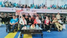 Wakil Gubernur NTB dan Bupati Dompu bersama Ketua Umum Ketua Umum Pengurus Provinsi Persaudaraan Shorinji Kempo Indonesia (PERKEMI) NTB, Assoc. Prof. Dr. Syamsuriansyah, Ketua Panitia Syahrul meninjau langsung jalannya pertandingan Shorinji Kempo pada hari ketiga Porprov XII NTB 2026 di Mataram.