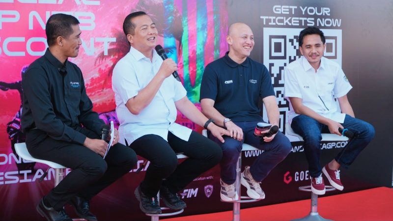 Gubernur NTB Dr. H. Lalu Muhamad Iqbal bersama jajaran MGPA dan ITDC saat peluncuran program diskon tiket MotoGP 2026 bagi masyarakat NTB di Kawasan Mandalika.