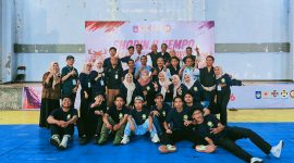 Ketua Panitia beserta anggota panitia, Pengurus Provinsi Persaudaraan Shorinji Kempo Indonesia (PERKEMI) NTB, dan jajaran wasit berfoto bersama usai sukses menyelenggarakan cabang olahraga Shorinji Kempo pada Pekan Olahraga Provinsi (Porprov) XII NTB 2026 di Kabupaten Lombok Tengah, Rabu (22/7/2026).