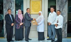 Gubernur NTB Serahkan Radiogram Mendagri, Nurul Adha Resmi Jalankan Tugas Bupati Lombok Barat Tanpa Status Plt