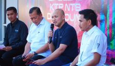 Vice Chairman MotoGP Indonesia Ananda Mikola bersama jajaran MGPA saat memberikan keterangan terkait persiapan MotoGP Mandalika 2026 di Sirkuit Mandalika, Lombok Tengah.