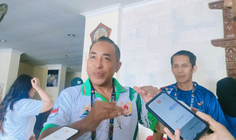 Ketua Umum KONI NTB Mori Hanafi memberikan penjelasan kepada Media mengenai polemik Drumband dan Insiden antarsuporter pada Porprov XII NTB 2026.