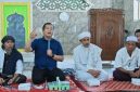 Gubernur NTB Dr. H. Lalu Muhamad Iqbal berdialog dengan Masyarakat Desa Sengkol dan Mahasiswa KKN di Kecamatan Pujut, Lombok Tengah, sekaligus menegaskan komitmen Pemerintah Provinsi NTB bersama Forkopimda dalam menyusun langkah tegas pemberantasan Narkoba.