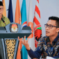 Ketua KPU Provinsi NTB Muhammad Khuwailid membuka Forum Konsultasi Publik Evaluasi Standar Pelayanan di Kantor KPU NTB sebagai upaya meningkatkan kualitas tujuh layanan Publik.