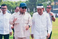 Presiden Prabowo Subianto didampingi Gubernur Jawa Barat Dedi Mulyadi saat melakukan kunjungan kerja.
