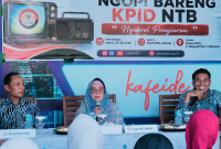 Korbid Kelembagaan KPID NTB, A. Rachman Chavez, menyampaikan materi tentang kewenangan KPID dalam kegiatan 