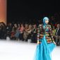 Terlihat Anggun salah satu Peserta Memperagakan Busana berbahan Tenun Khas NTB Karya Desainer QV by Viviana pada BTN Indonesia Fashion Week (IFW) 2026 di JICC Jakarta, sebagai bagian dari Promosi Wastra unggulan Nusa Tenggara Barat (NTB)