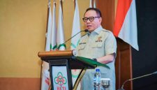 Ketua HKTI Provinsi NTB, Willgo Zainar, menyampaikan sambutan usai kembali terpilih pada Musyawarah Daerah (Musda) IX Himpunan Kerukunan Tani Indonesia (HKTI) Provinsi NTB di Mataram.