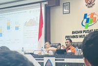 Kepala BPS Provinsi NTB, Dr. Drs. Wahyudin, M.M., menyampaikan Berita Resmi Statistik (BRS) mengenai pertumbuhan ekonomi NTB Triwulan II Tahun 2026 di Mataram, Rabu (5/8/2026).