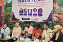 Terlihat Barisan Pertama Saat Direktur RSUD Provinsi NTB dr. Asrul Sani Saat Menghadiri Acara Dialog Publik GAKADA Pulau Lombok di Kota Mataram, Senin (3/8/2026).