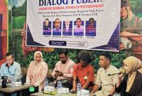 Terlihat Barisan Pertama Saat Direktur RSUD Provinsi NTB dr. Asrul Sani Saat Menghadiri Acara Dialog Publik GAKADA Pulau Lombok di Kota Mataram, Senin (3/8/2026).