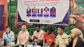 Terlihat Barisan Pertama Saat Direktur RSUD Provinsi NTB dr. Asrul Sani Saat Menghadiri Acara Dialog Publik GAKADA Pulau Lombok di Kota Mataram, Senin (3/8/2026).