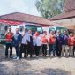 Plt Ketua PMI NTB Ns. Lalu R. Doddy Setiawan secara simbolis melepas distribusi air bersih dalam kick off operasi tanggap kekeringan di Sekretariat PMI NTB, Mataram, Rabu (5/8/2026). Sebanyak 106.500 liter air bersih disalurkan kepada 6.027 warga di 20 titik sebagai langkah siaga menghadapi El Nino.