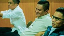 Anggota DPRD NTB Hamdan Kasim, Indra Jaya Usman, dan Muhammad Nashib Ikroman alias Acip mengikuti persidangan pembacaan putusan di Pengadilan Tindak Pidana Korupsi (Tipikor) Mataram, Rabu (5/8/2026), sebelum majelis hakim menjatuhkan vonis bebas dalam perkara dugaan gratifikasi yang berkaitan dengan Program Desa Berdaya.