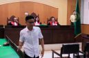 Anggota DPRD NTB Hamdan Kasim, Muhammad Nashib Ikroman alias Acip, dan Indra Jaya Usman usai mendengarkan putusan Vonis Bebas dari Majelis Hakim Pengadilan Tipikor Mataram dalam perkara yang berkaitan dengan Program Desa Berdaya.