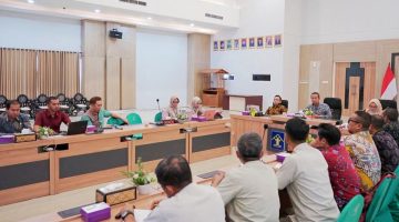 Kanwil Kementerian Hukum NTB menggelar Harmonisasi Empat Rancangan Peraturan Gubernur (Rapergub) Provinsi NTB bersama Biro Hukum Pemprov NTB, RSUD Provinsi NTB, dan Perangkat Daerah Guna Memastikan Regulasi Memiliki Kepastian Hukum dan Selaras dengan Peraturan Perundang-undangan.