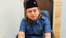 Anggota DPRD NTB Fraksi PDI Perjuangan Abdul Rahim (Bram) Memberikan Keterangan Terkait Polemik Usulan Audit Investigatif Dana Belanja Tidak Terduga (BTT) Pemprov NTB senilai Rp484 Miliar di Mataram.