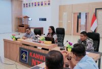 Kepala Kanwil Kemenkum NTB I Gusti Putu Milawati Bersama Jajaran saat Menerima Konsultasi DPRD Kabupaten Sumbawa terkait Rencana Pembentukan 9 Raperda Inisiatif.