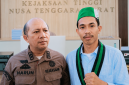 Kepala Seksi Penerangan Hukum (Kasi Penkum) Kejati NTB Muhammad Harun Al Rasyid dan Ketua Umum Badko HMI Bali-Nusra Caca Handika.