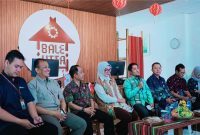 Kepala DPMPTSP NTB H. Irnadi Kusuma, Kepala Disperindag NTB H. Lalu Wiranata, Ketua Dekranasda NTB Hj. Sinta M. Iqbal, Kepala Dinas Kominfo NTB Dr. H. Ahsanul Khalik, Serta Sejumlah Kepala OPD dan Perwakilan terkait saat Menghadiri Press Release Capaian Realisasi Investasi NTB Triwulan II dan Semester I Tahun 2026 di Bale Kita Mataram.