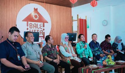 H Irnadi Kusuma Lalu Wiranata Sinta M Iqbal Kepala Dinas Kominfo NTB dan sejumlah OPD terkait pada Press Release Investasi NTB 2026