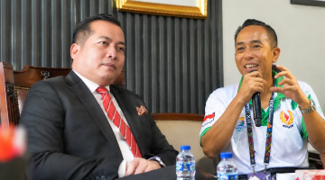 Mori Hanafi saat Menyampaikan Tanggapan Terkait Wacana Gubernur NTB Lalu Muhamad Iqbal ikut dalam Bursa Pencalonan Ketua KONI NTB periode 2026-2030.