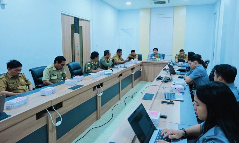 Kemenkum NTB Bersama Pemkab Lombok Tengah Saat Mengevaluasi Perda Nomor 7 Tahun 2021 Tentang Penataan dan Pembinaan Pasar.