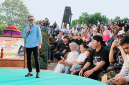 Pimpinan DPRD NTB Lalu Wirajaya Saat Menyampaikan Sambutan di Pertunjukan Seni dan Budaya NTB di Jakarta.