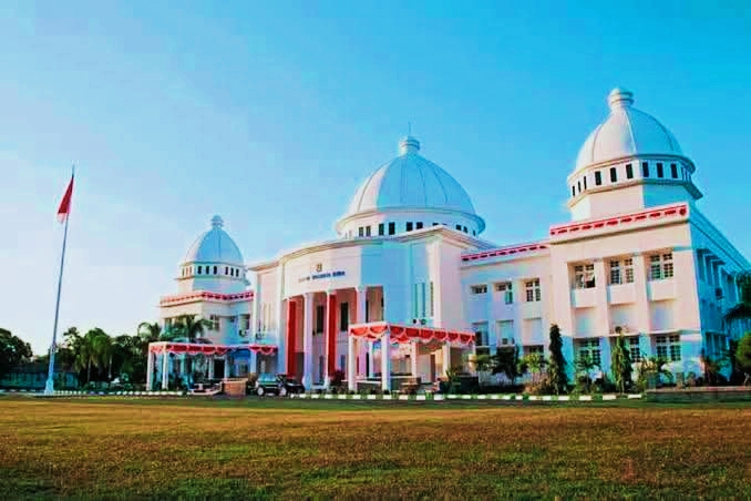 Kantor Wali Kota Bima, Lokasi Pusat Pemerintahan Kota Bima yang Mendapat Tambahan DBH Kurang Bayar sebesar Rp56,37 Miliar Dari Pemerintah Pusat.