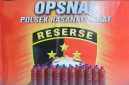 Barang Bukti 24 Botol Besar Miras Jenis Brem Tampa Izin Edar yang Diamankan Polisi di Kota Bima.