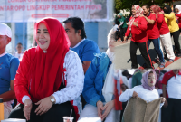 Wakil Gubernur NTB Indah Dhamayanti Putri Mengikuti Senam Bersama ASN Dalam Rangkaian HUT ke-81 Republik Indonesia di Gelanggang Pemuda Olahraga Mataram.