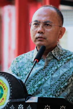 Bukan Sekadar Cari Gelar, Ini Pesan Dekan FHISIP Unram untuk Mahasiswa Baru di PKKMB
