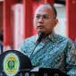 Dekan FHISIP Universitas Mataram Dr. Lalu Wira Pria Suhartana Saat Memberikan Sambutan Dalam Kegiatan PKKMB FHISIP Unram Tahun Akademik 2026/2027.