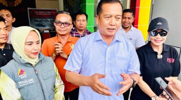 Gubernur NTB Lalu Muhamad Iqbal Saat Mendaftar Sebagai Bakal Calon Ketua KONI NTB Periode 2026-2030, Didampingi Sejumlah Ketua KONI Kabupaten/Kota dan Pengurus Cabang Olahraga (Cabor).