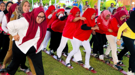 Warga Bima-Dompu dan NTT Antusias Mengikuti Berbagai Perlombaan Dalam Rangka Memeriahkan HUT RI ke-81 di Halaman Pendopo Wagub NTB, Selasa (18/8/2026).