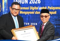Wakil Bupati Lombok Utara Kusmalahadi Syamsuri Menerima Tiga Penghargaan Pada Peringatan Hari Pengayoman ke-81 di Kantor Wilayah Kementerian Hukum NTB, Rabu (19/8/2026).