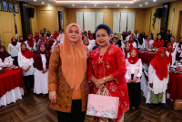 Wakil Gubernur NTB Indah Dhamayanti Putri saat membuka kegiatan Srikandi PLN bertajuk 'Ruang Cerita Ibu' di Kantor PLN UIW NTB, Kamis (20/8/2026).
